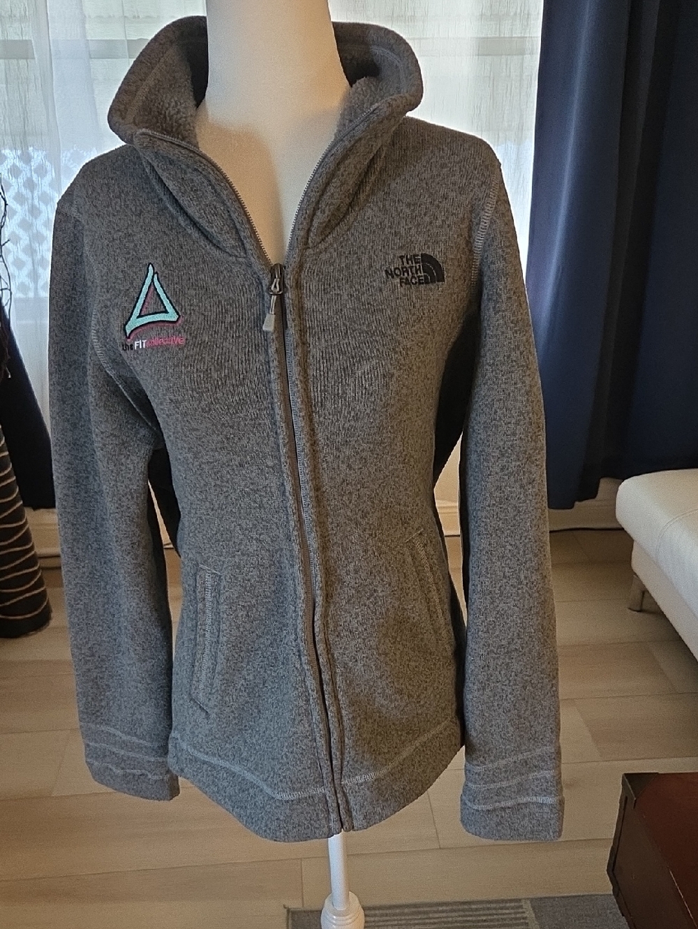 The North Face‎ Gray Zip-Up Fleece Jacket with Logo Patch